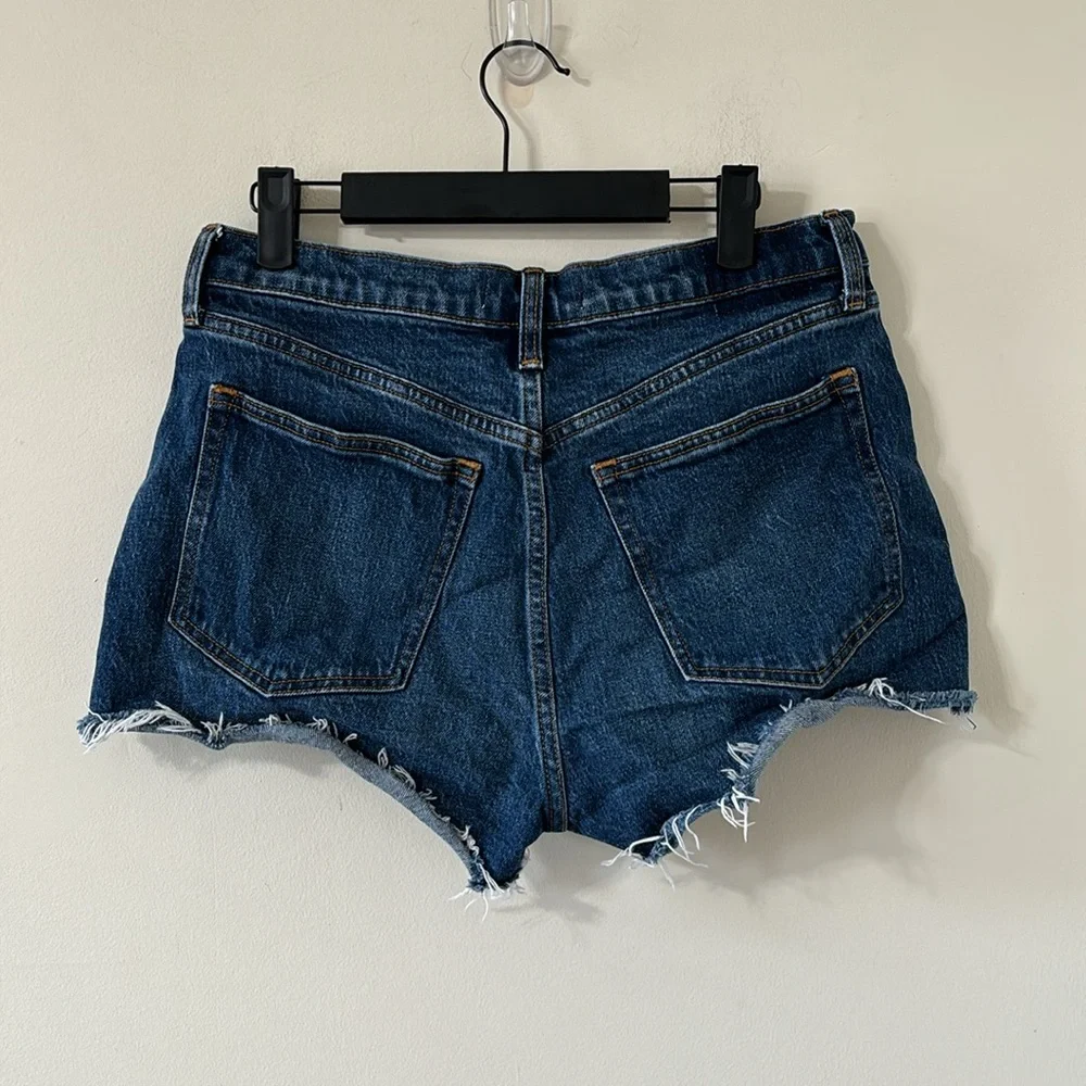 Abercrombie & Fitch The Mom Short High Rise Dark Wash Size 28 - Picture 7 of 7